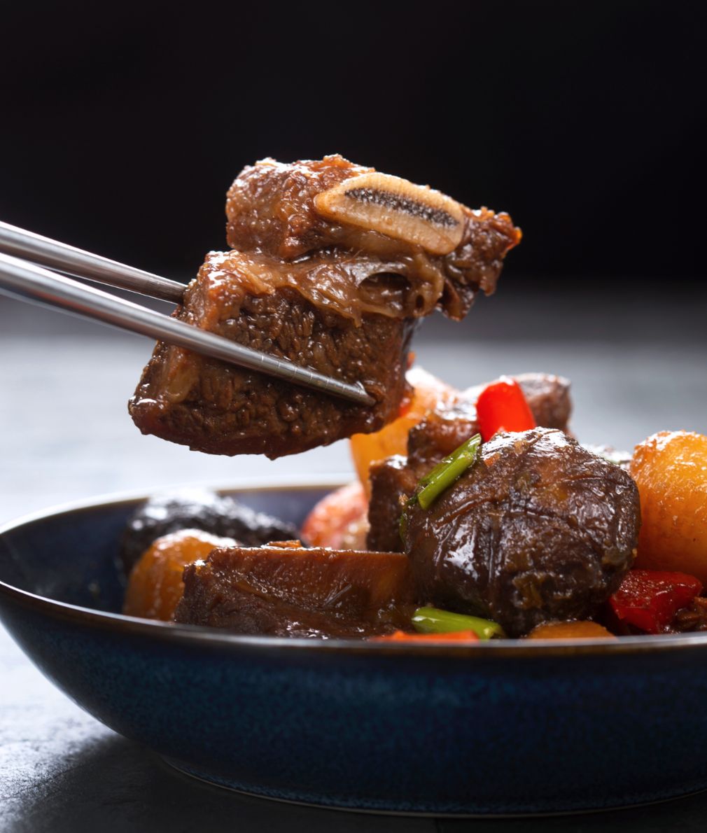 Galbijjim (Braised Beef Short Ribs) 갈비찜 - Kmeals