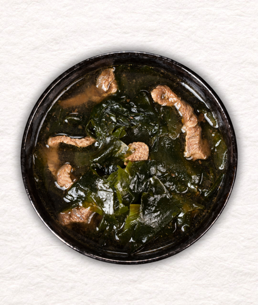 Miyeok-guk (Seaweed Soup) 미역국 - Kmeals