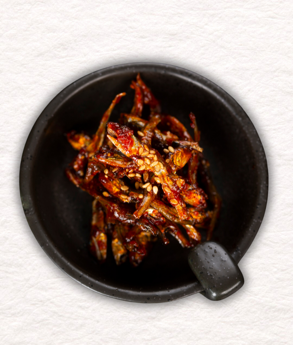 Myeolchi Bokkeum (Spicy Seasoned Dried Anchovies) 멸치볶음 - Kmeals