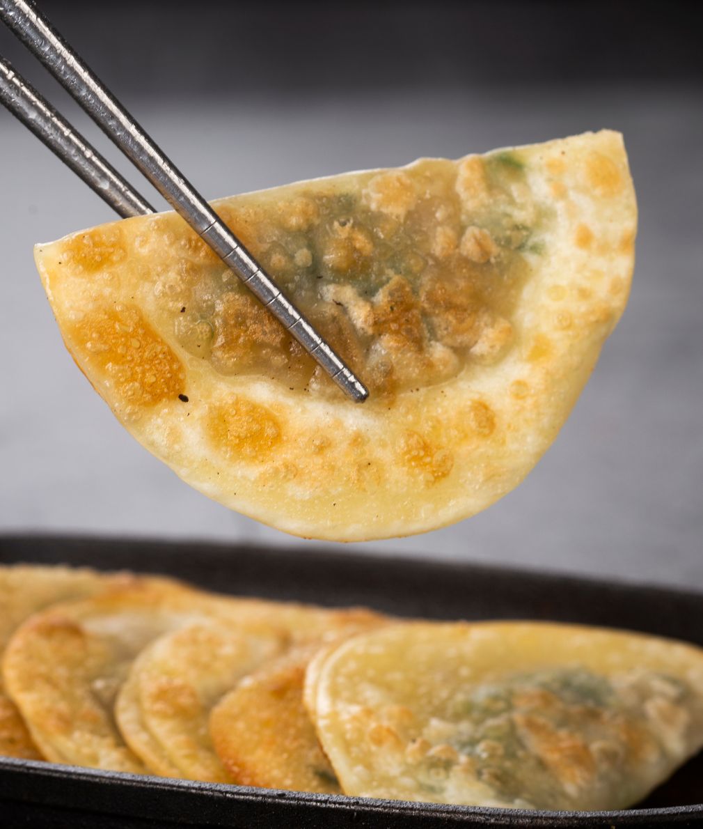 Napjak Mandu (Flat Dumplings) 납작만두 - Kmeals