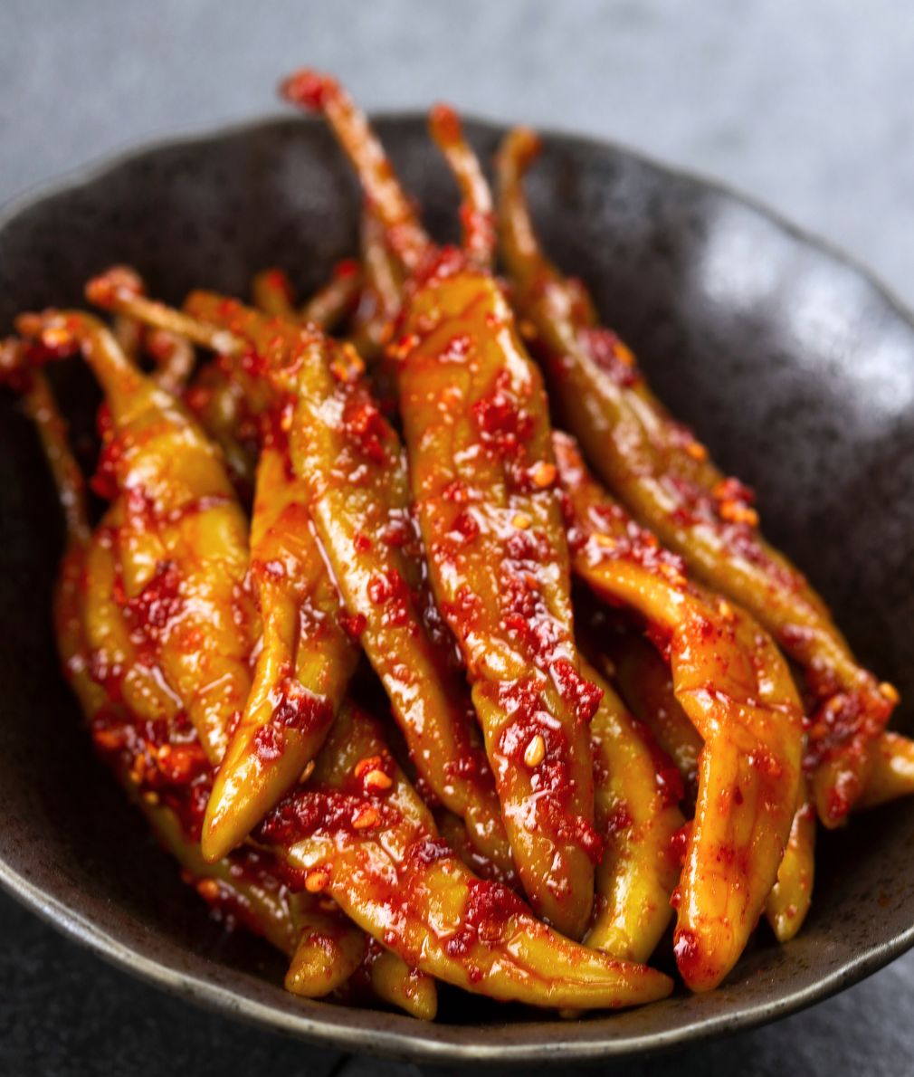 Gochuji Muchim (Chilli Pepper Pickles) 고추지 무침 - Kmeals