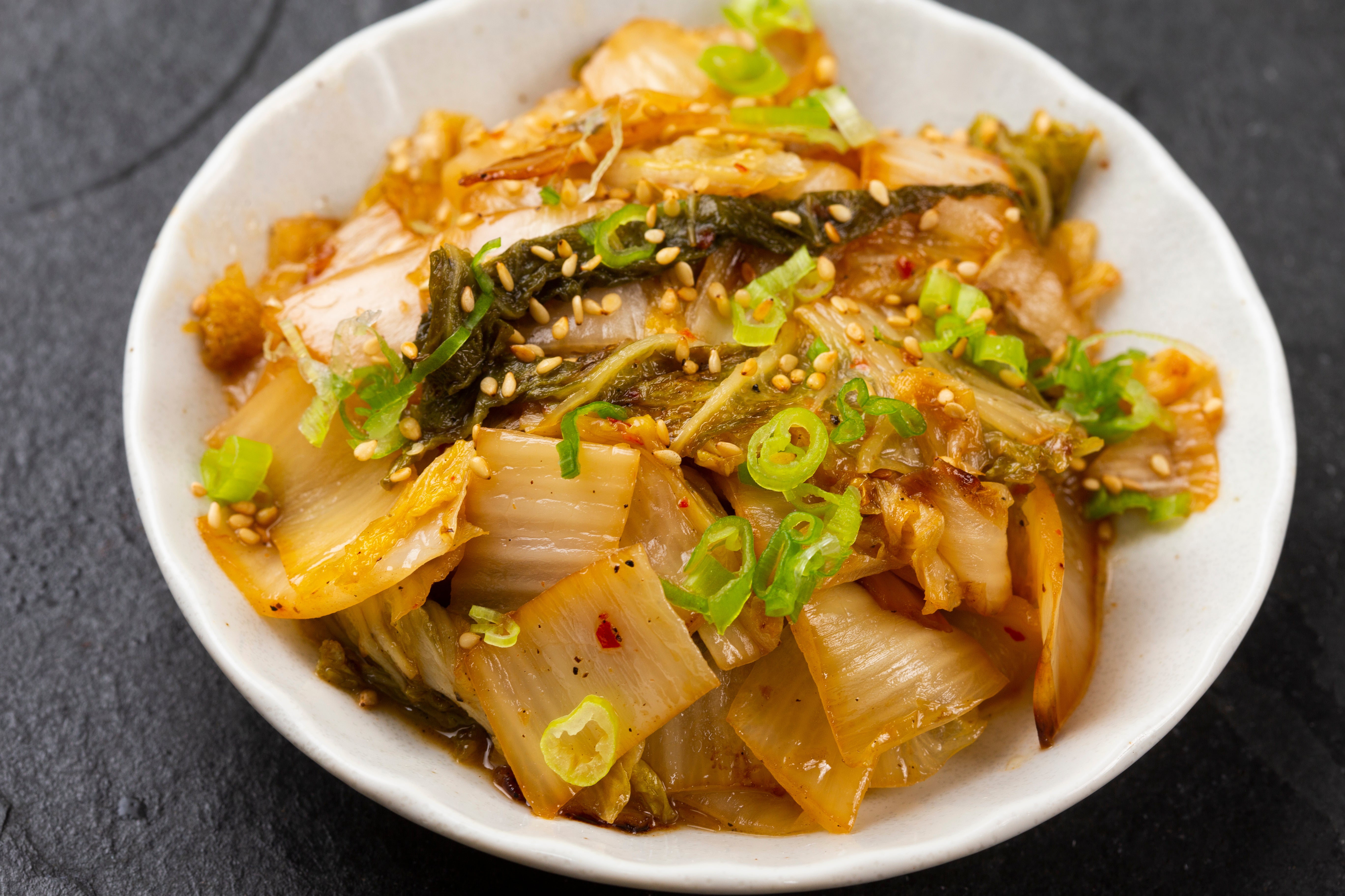백김치 볶음  Stir-Fried White Kimchi